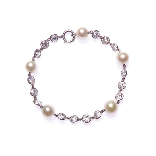 Pearl, diamond and platinum chain bracelet